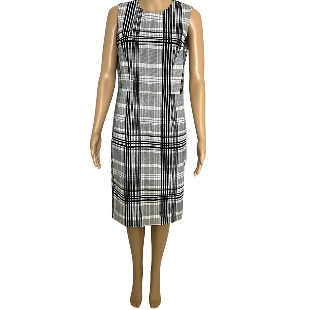 Diane Von Furstenberg Plaid Black and White Size 6 in Excellent Condition!